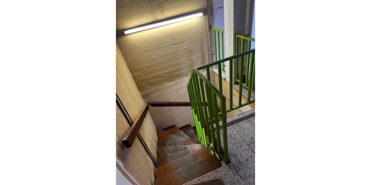 Großes Gewerbelokal 500 m² zu vermieten zimmer