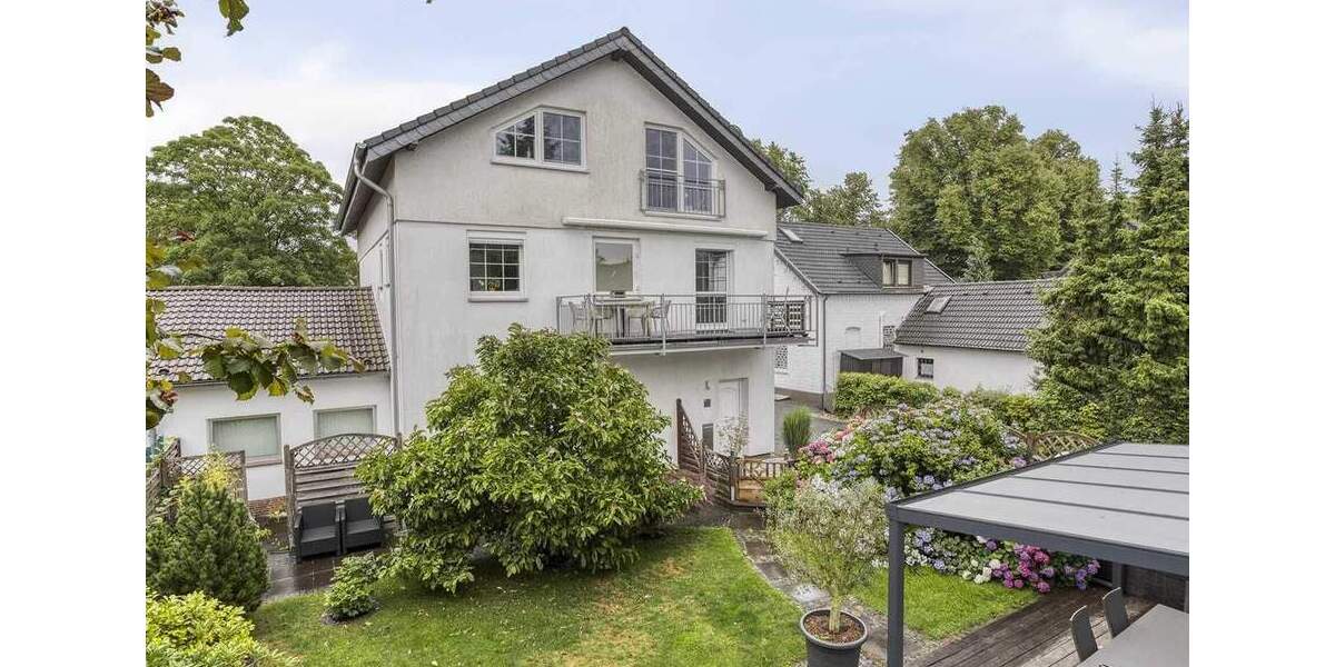 Großzügige Maisonettewohnung mit 900 m² Garten und Garage in Breitscheid 4 zimmer