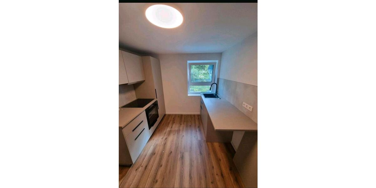 Dachgeschoßwohnung Wuppertal Lichtenplatz - 2 Zimmer, 80 m&sup2;, 870&euro; | Angebot:26483898