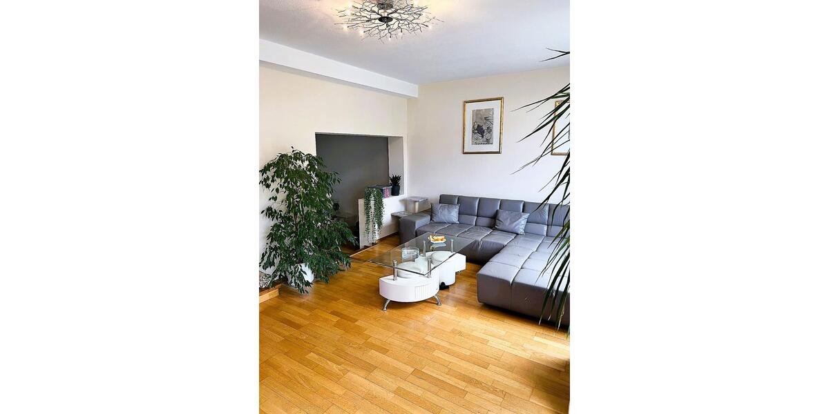 Erdgeschoßwohnung Düsseldorf Stadtbezirk 8 - 3 Zimmer, 100 m&sup2;, 1.400&euro; | Angebot:25658412