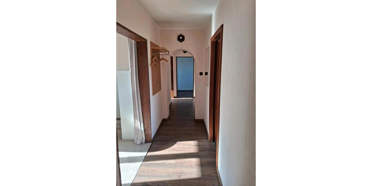 Erdgeschoßwohnung Engelskirchen - 5 Zimmer, 120 m&sup2;, 1.100&euro; | Angebot:25930795