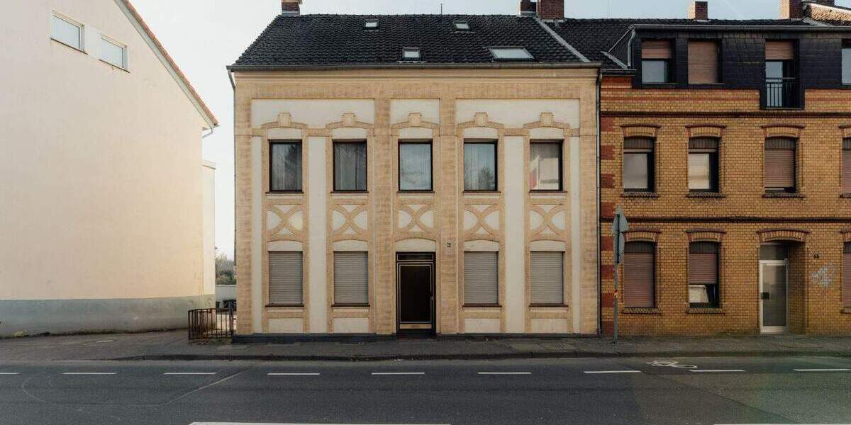 Reihenendhaus Bergisch Gladbach Gladbach - 9 Zimmer, 202 m&sup2;, 390.000&euro; | Angebot:25777889