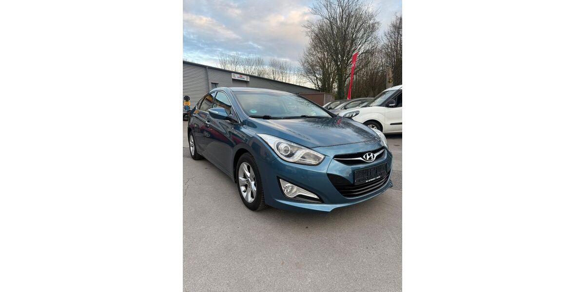 Hyundai i40 160.000 km 8.200 &euro; Solingen 42653