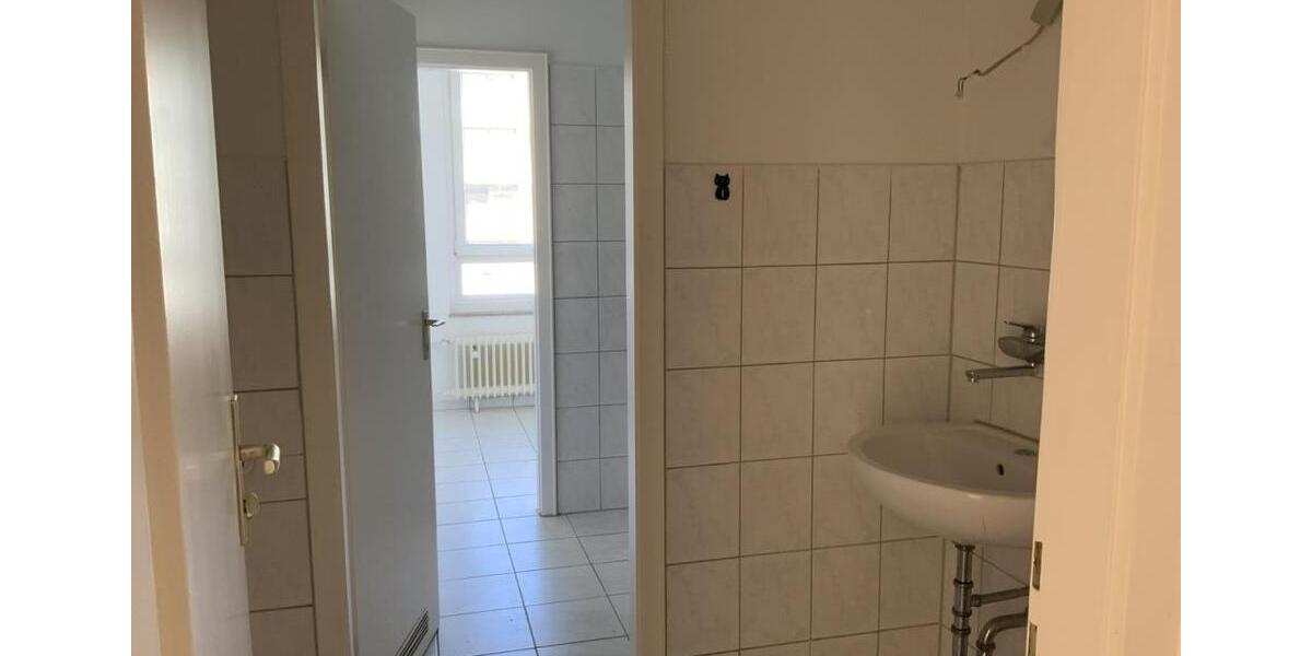 Etagenwohnung Monheim am Rhein - 4 Zimmer, 88 m&sup2;, 979&euro; | Angebot:25963923