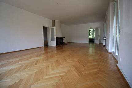 Rarität! Wohnen am Wald in einer großzügigen 4- Zimmer Wohnung mit großem Außenbereich! 4 zimmer