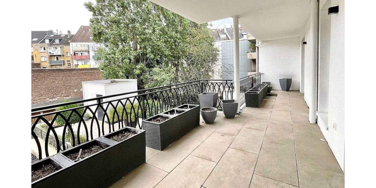 Etagenwohnung Düsseldorf Friedrichstadt - 3 Zimmer, 162 m&sup2;, 2.500&euro; | Angebot:24855847