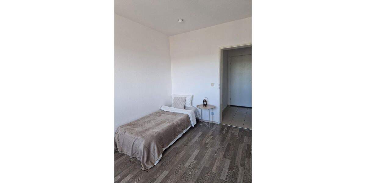 Renovierte 3-Zimmer-Wohnung mit Balkon & Garage - provisionsfrei 3 zimmer