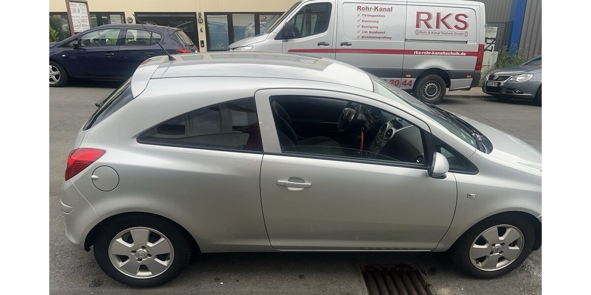 Opel Corsa D 179.000 km 2.500 € Solingen 42651