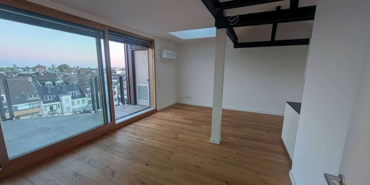 Etagenwohnung Düsseldorf Unterbilk - 3 Zimmer, 97 m&sup2;, 3.388&euro; | Angebot:26555454