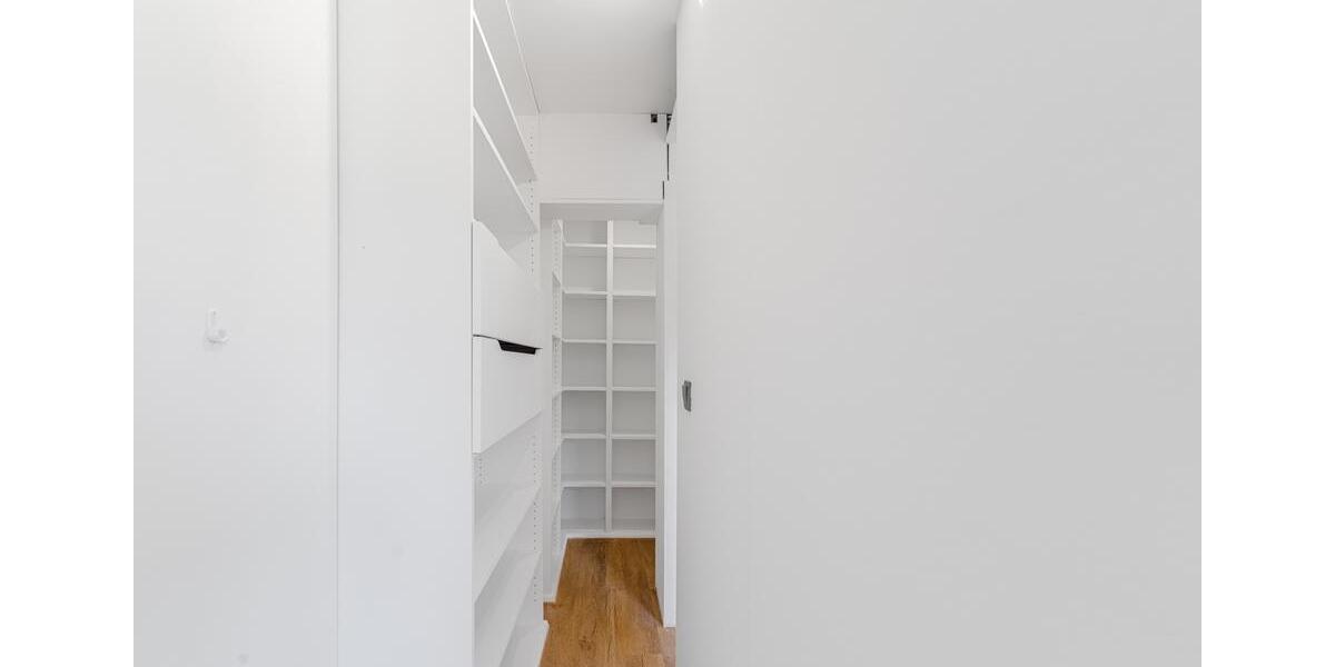 Dachgeschoßwohnung Düsseldorf Derendorf - 2 Zimmer, 95 m&sup2;, 1.300&euro; | Angebot:25790793