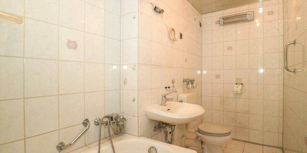 Etagenwohnung Dormagen / Hackenbroich Hackenbroich - 4 Zimmer, 106 m&sup2;, 190.000&euro; | Angebot:26204765