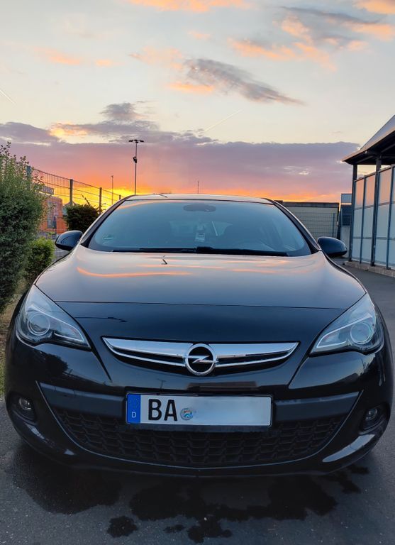 Opel Astra 147.000 km 5.750 € Düsseldorf 40229