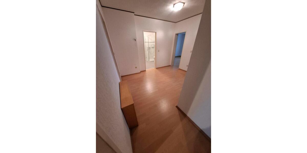 3-Zimmer-Wohnung mit Garage in Lev Quettingen – provisionsfrei 3 zimmer