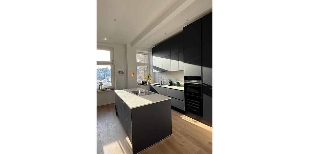 Etagenwohnung Düsseldorf Stadtbezirk 3 - 4 Zimmer, 107 m&sup2;, 1.950&euro; | Angebot:26405940