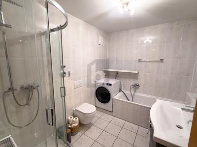 MODERN UND LICHTDURCHFLUTET MIT PANORAMABLICK 2 zimmer