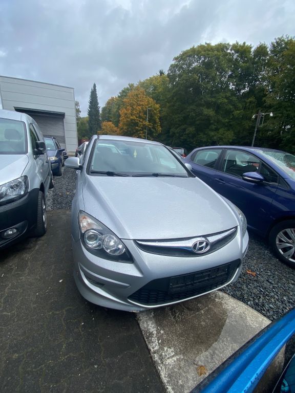 Hyundai i30 144.341 km 3.199 € Lüdenscheid 58515