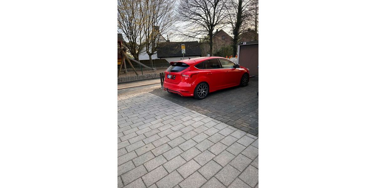 Ford Focus 144.000 km 6.500 &euro; Langenfeld 40764