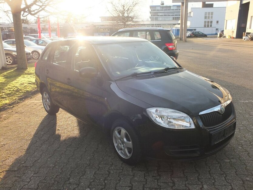 Skoda Fabia CLASSIC KLIMAANLAGE FINANZIERUNG möglich 146.211 km 3.498 € Köln 50858