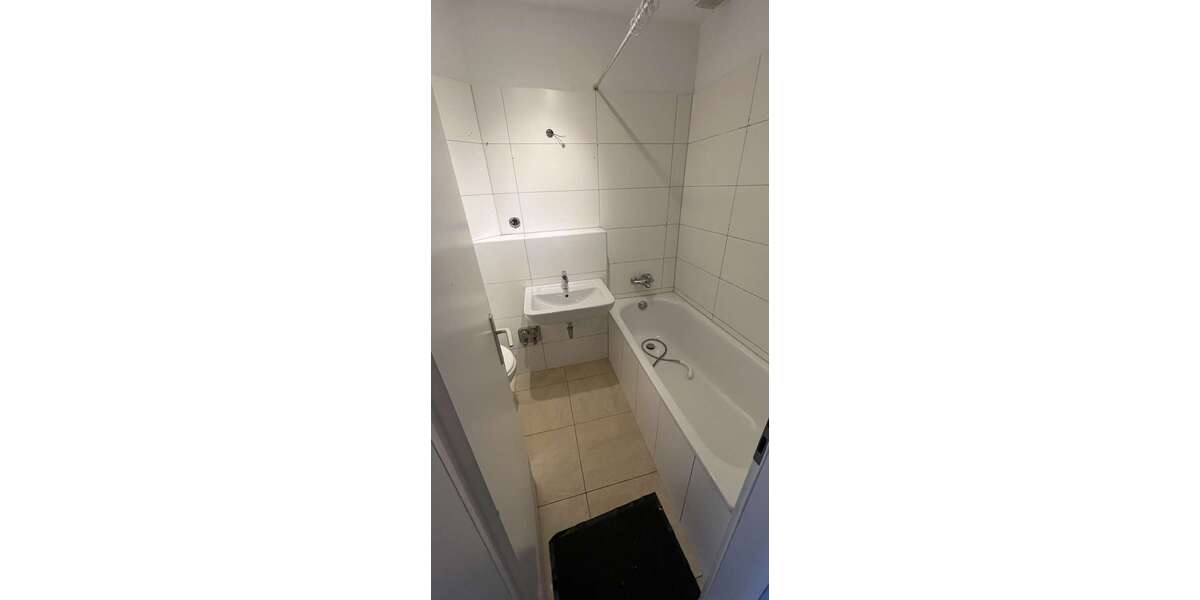 Etagenwohnung Remscheid Reinshagen - 3 Zimmer, 75 m&sup2;, 600&euro; | Angebot:25829956