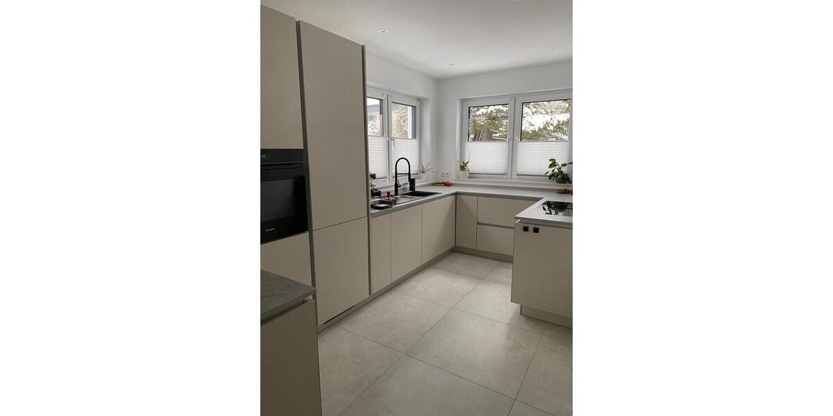 Neubau-Doppelhaushälfte mit Garten,Garage & gehobener Ausstattung 7 zimmer