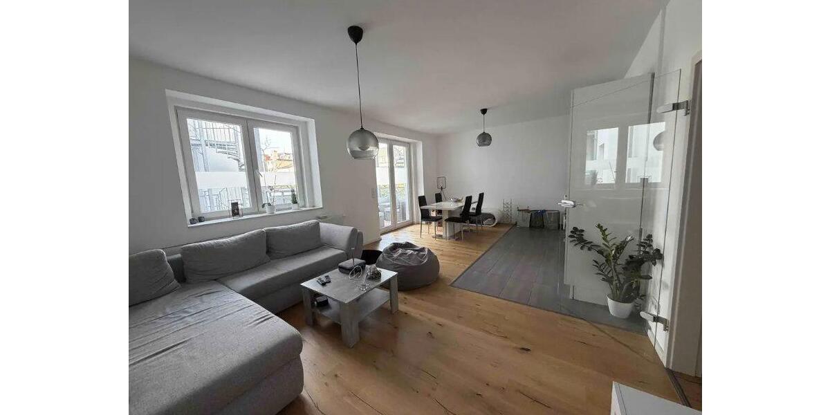 Etagenwohnung Düsseldorf Stadtmitte - 2 Zimmer, 71 m&sup2;, 1.175&euro; | Angebot:26236673