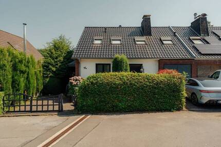 Doppelhaushälfte mit drei separaten Wohneinheiten im Grünen 7 zimmer