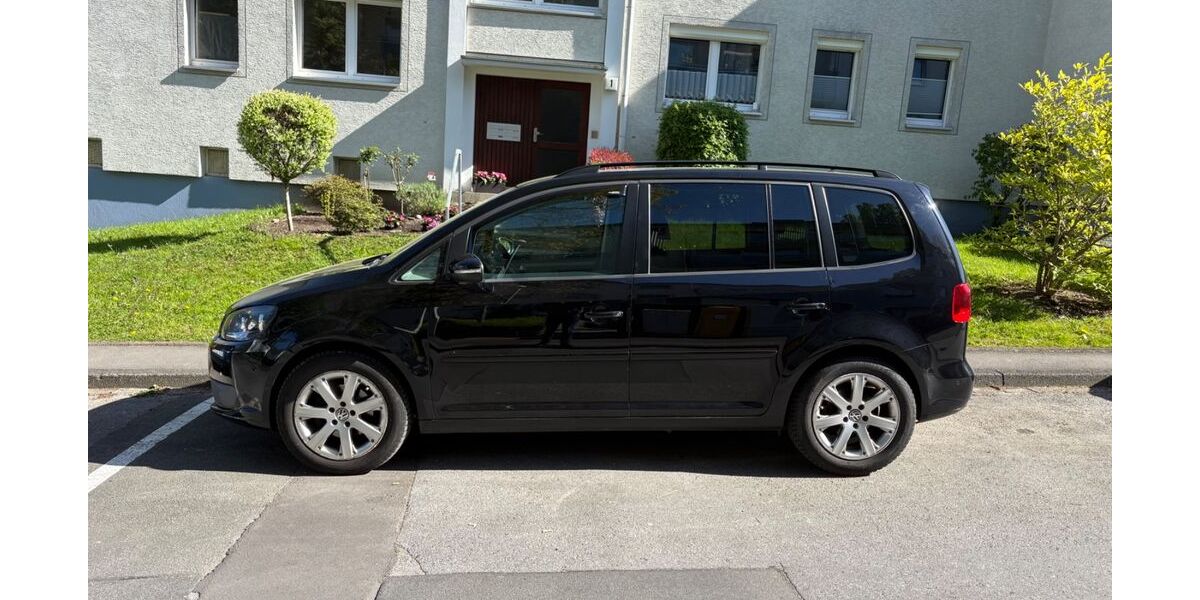 VW Touran 227.000 km 4.444 &euro; Wuppertal 42109