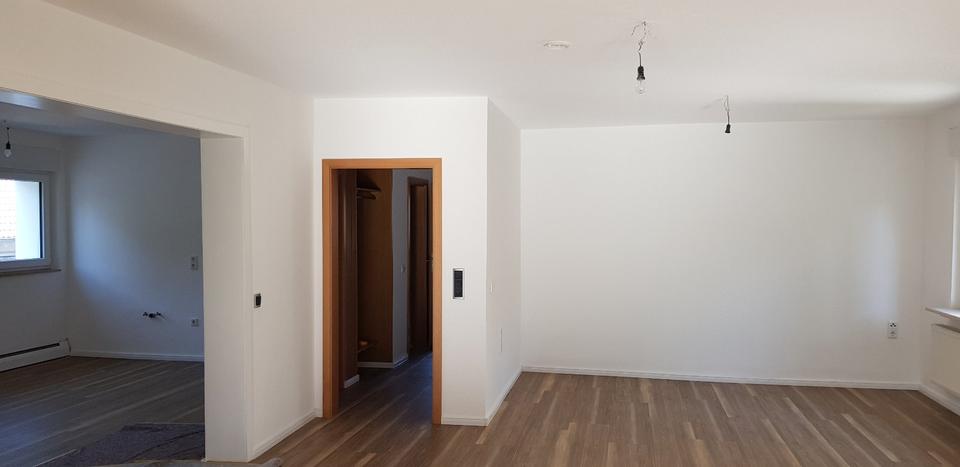 Erdgeschoßwohnung Hückeswagen - 3 Zimmer, 310.000&euro; | Angebot:22517203