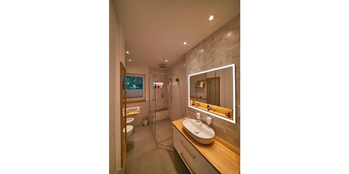 Außergewöhnliche Penthouse-Wohnung mit 2 Dachterrassen in Ohligs 3.5 zimmer