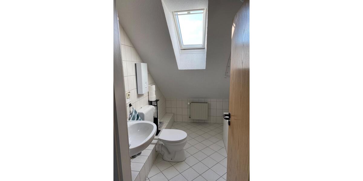 Dachgeschoßwohnung Wuppertal Gemarkung Barmen - 2 Zimmer, 65 m&sup2;, 110.000&euro; | Angebot:26383130