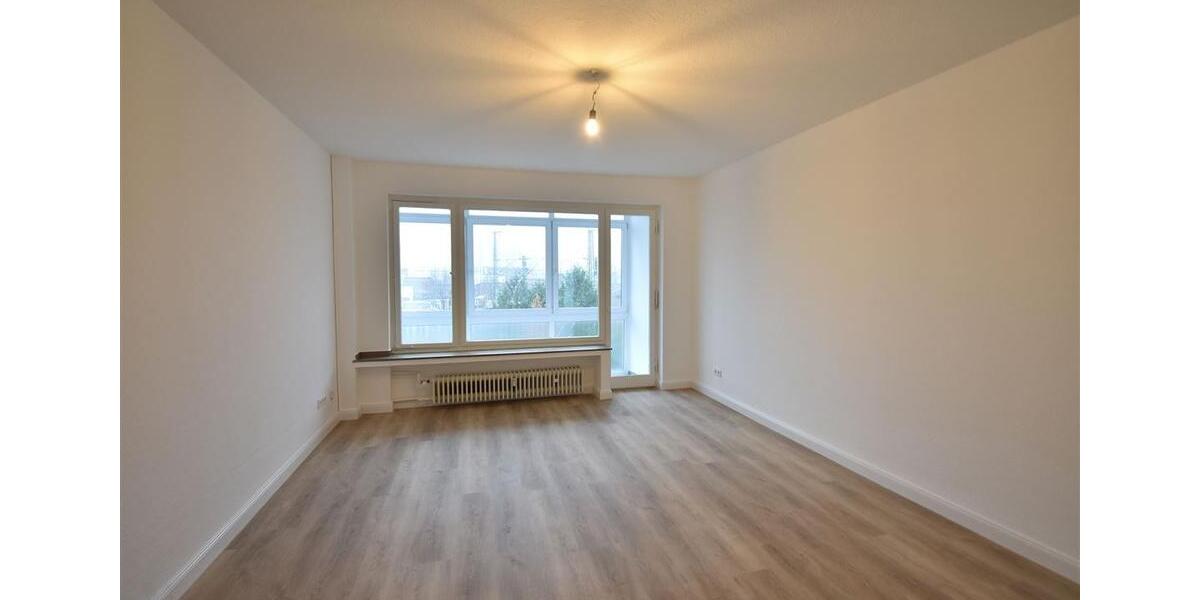 RENOVIERT! Apartment mit Balkon & Wintergarten zu vermieten 1 zimmer
