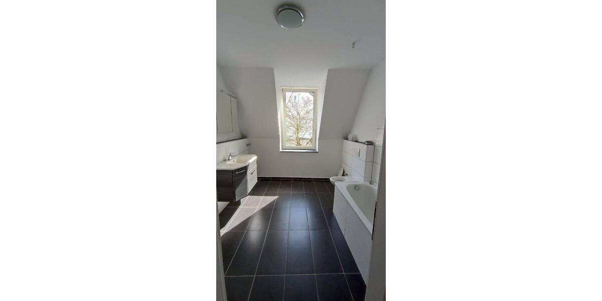 Etagenwohnung Wuppertal Barmen - 4 Zimmer, 100 m&sup2;, 880&euro; | Angebot:26897645