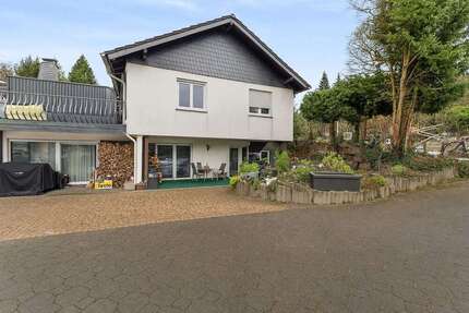 Haus Wipperfürth - 7 Zimmer, 189 m&sup2;, 335.000&euro; | Angebot:25349608
