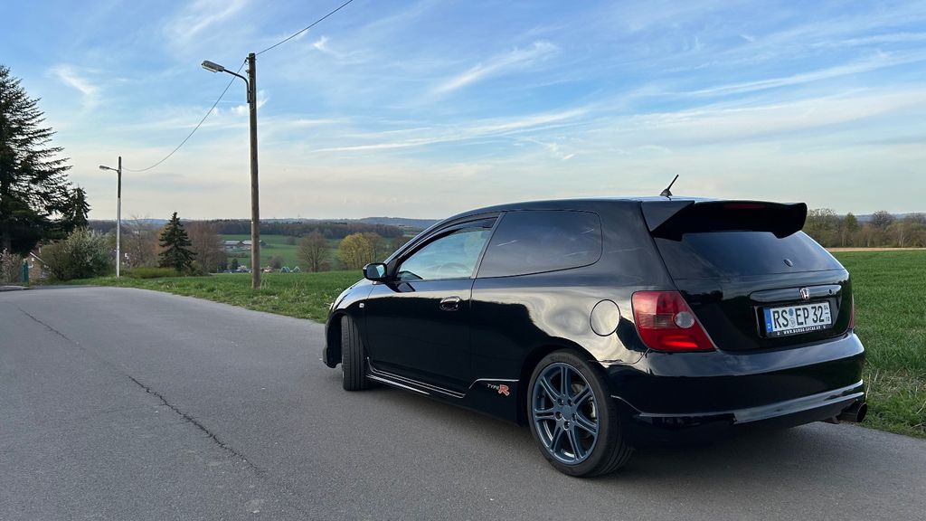 Honda Civic 216.000 km 9.500 &euro; Remscheid 42897