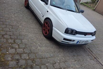 VW Golf 295.162 km 3.499 &euro; Remscheid 42899