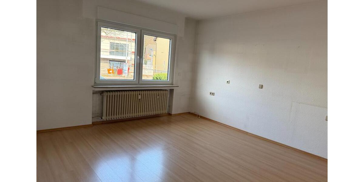 **Helle, großzügige 3-ZI-Whg ErdgeschossHochparterre in zentraler Lage von Leverkusen Schlebusch** 3 zimmer