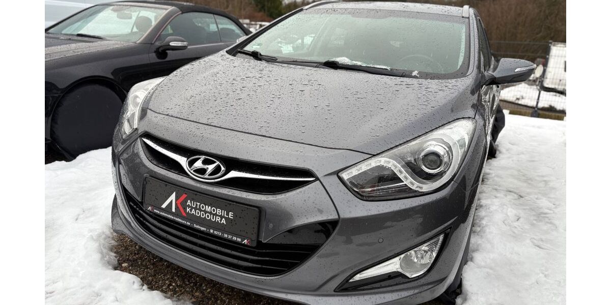 Hyundai i40 168.000 km 5.999 &euro; Solingen 42653