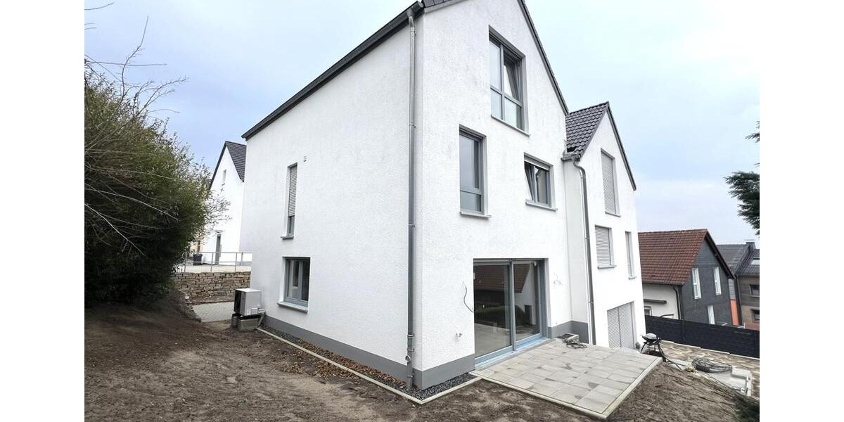 Energieeffiziente Doppelhaushälfte in Wetter: Modernes Wohnen mit vielen Gestaltungsmöglichkeiten 5 zimmer