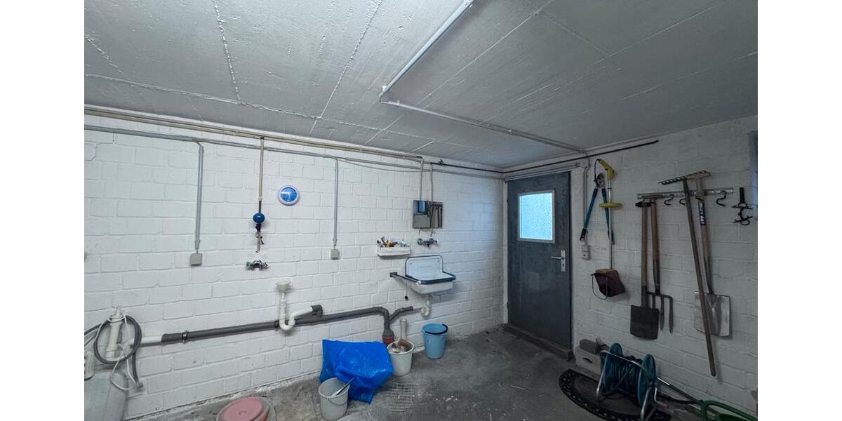 Miete - Einfamilienhaus mit 6 Zimmern, 2 Küchen, Garten und Kamin 6 zimmer