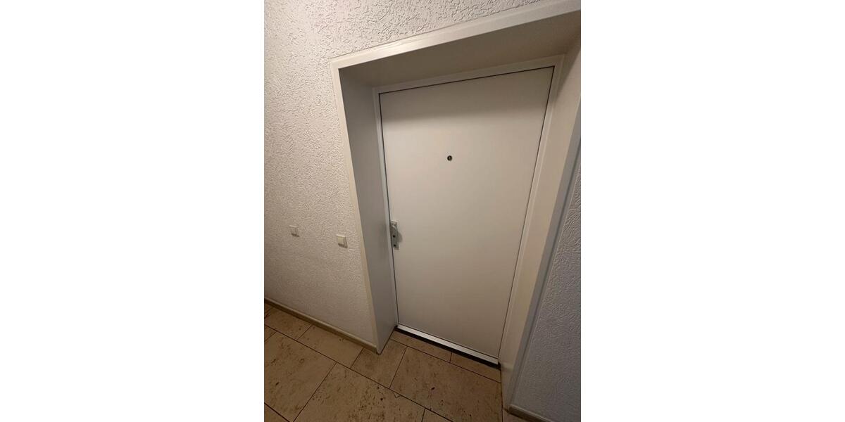 Etagenwohnung Solingen Aufderhöhe - 2 Zimmer, 72 m&sup2;, 920&euro; | Angebot:26397817