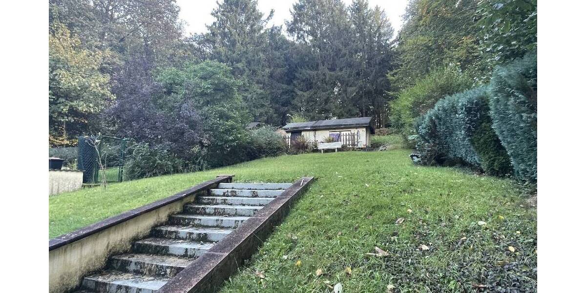 SIE SUCHEN, WIR HABEN - DOPPELHAUSHÄLFTE MIT GROßZÜGIGEM GRUNDSTÜCK 5 zimmer