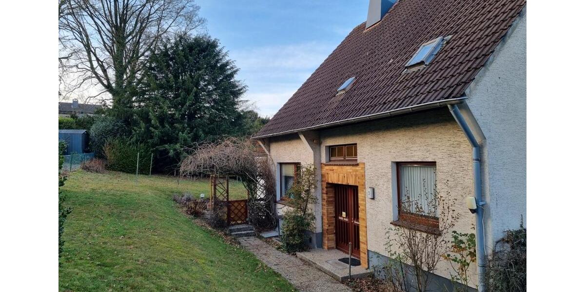 Einfamilenhaus mit Einliegerwohnung 9 zimmer