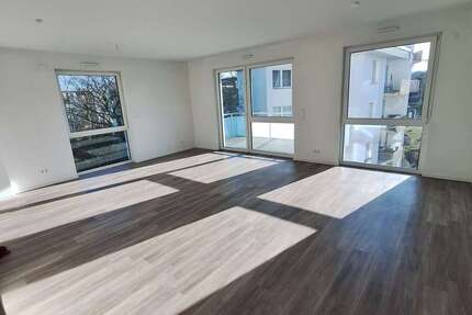 Wohnung zum Mieten in Düsseldorf 1.058 € 80 m² 2 zimmer