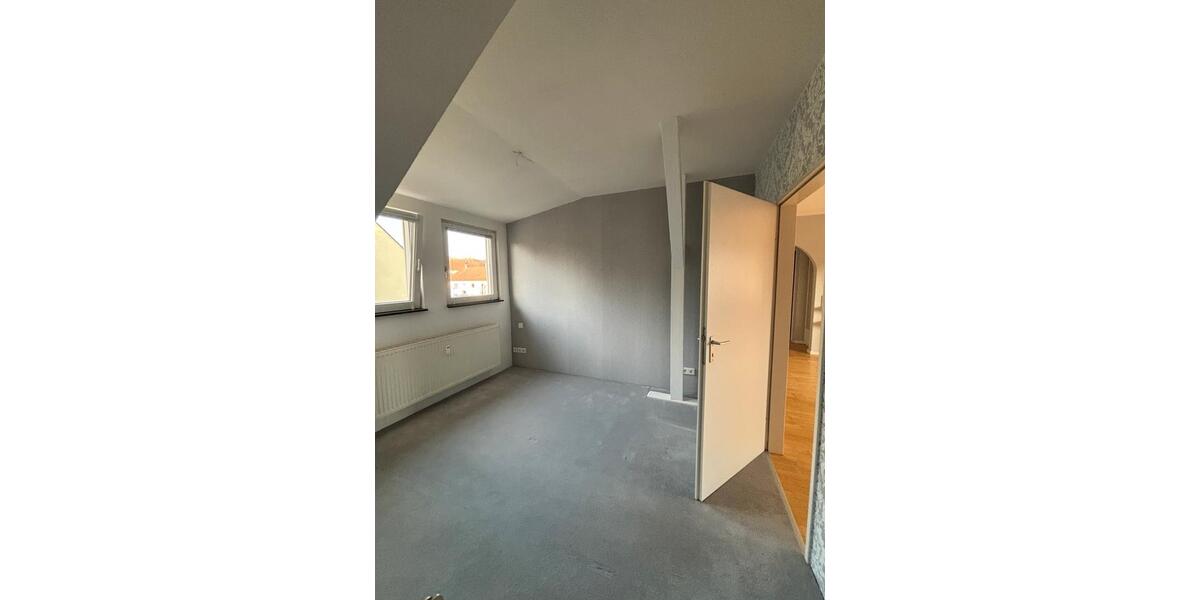 Dachgeschoßwohnung Wuppertal Gemarkung Nächstebreck - 2.5 Zimmer, 63 m&sup2;, 660&euro; | Angebot:25645309