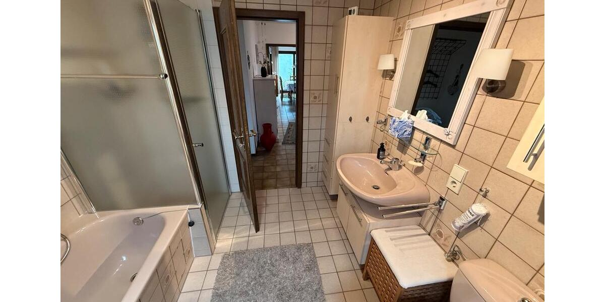 Einfamilienhaus Hückeswagen - 7 Zimmer, 160 m&sup2;, 465.000&euro; | Angebot:26900543