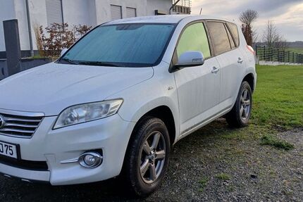 Toyota RAV 4 61.878 km 15.750 &euro; Odenthal-Neschen 51519