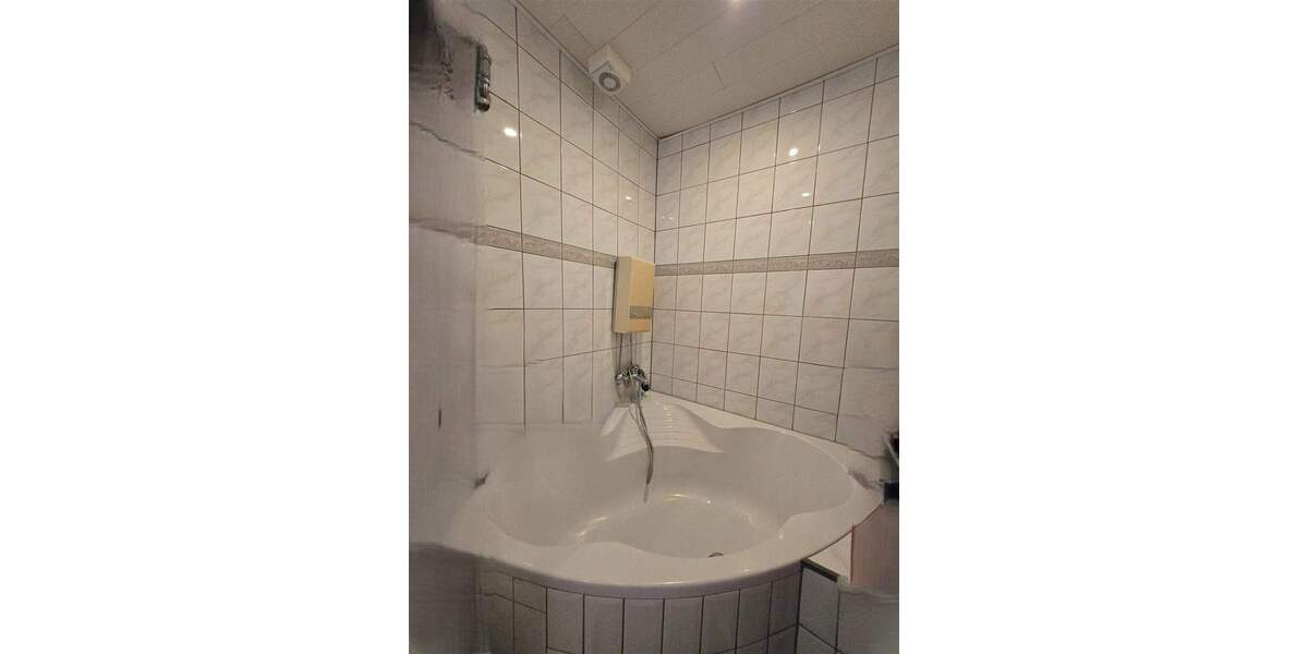 Etagenwohnung Leverkusen Wiesdorf - 4 Zimmer, 86 m&sup2;, 189.000&euro; | Angebot:25773571