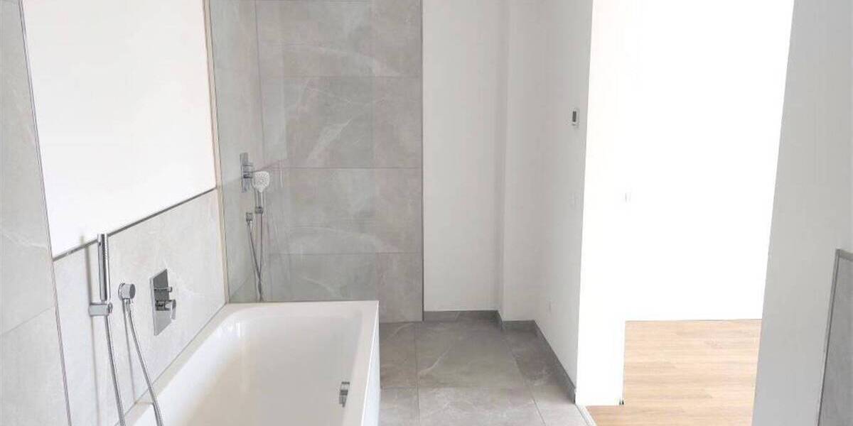 Etagenwohnung Leverkusen Quettingen - 3 Zimmer, 82 m&sup2;, 1.115&euro; | Angebot:26231039