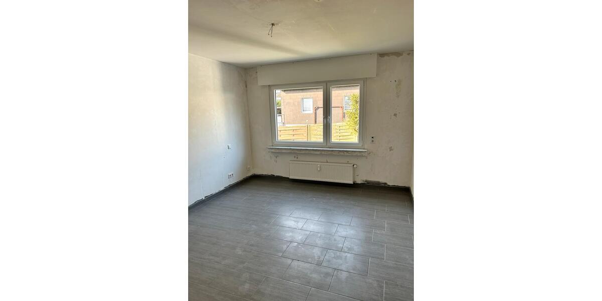 Etagenwohnung Leverkusen Bergisch Neukirchen - 2.5 Zimmer, 67 m&sup2;, 700&euro; | Angebot:25635879