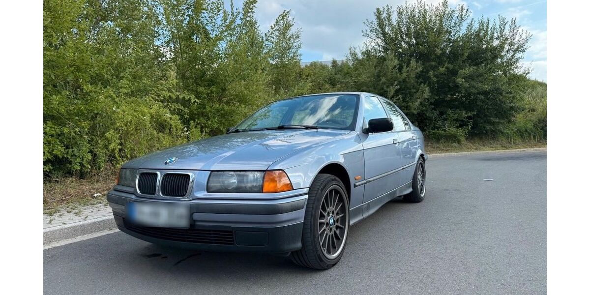 BMW 318 214.579 km 2.650 &euro; Ennepetal 58256